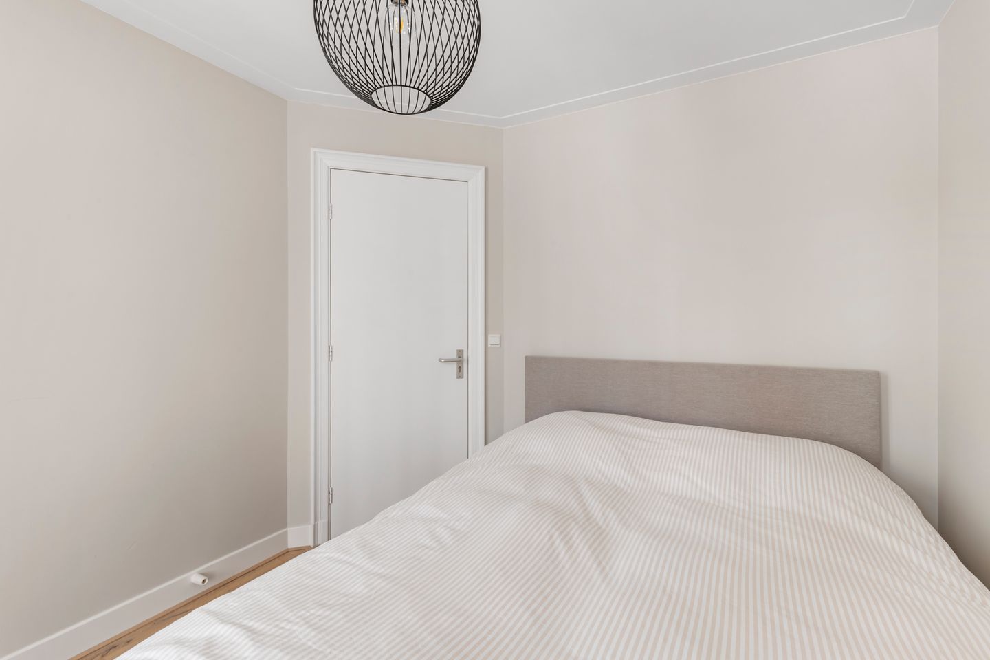 Photo 14 of Albert Cuypstraat 47-1