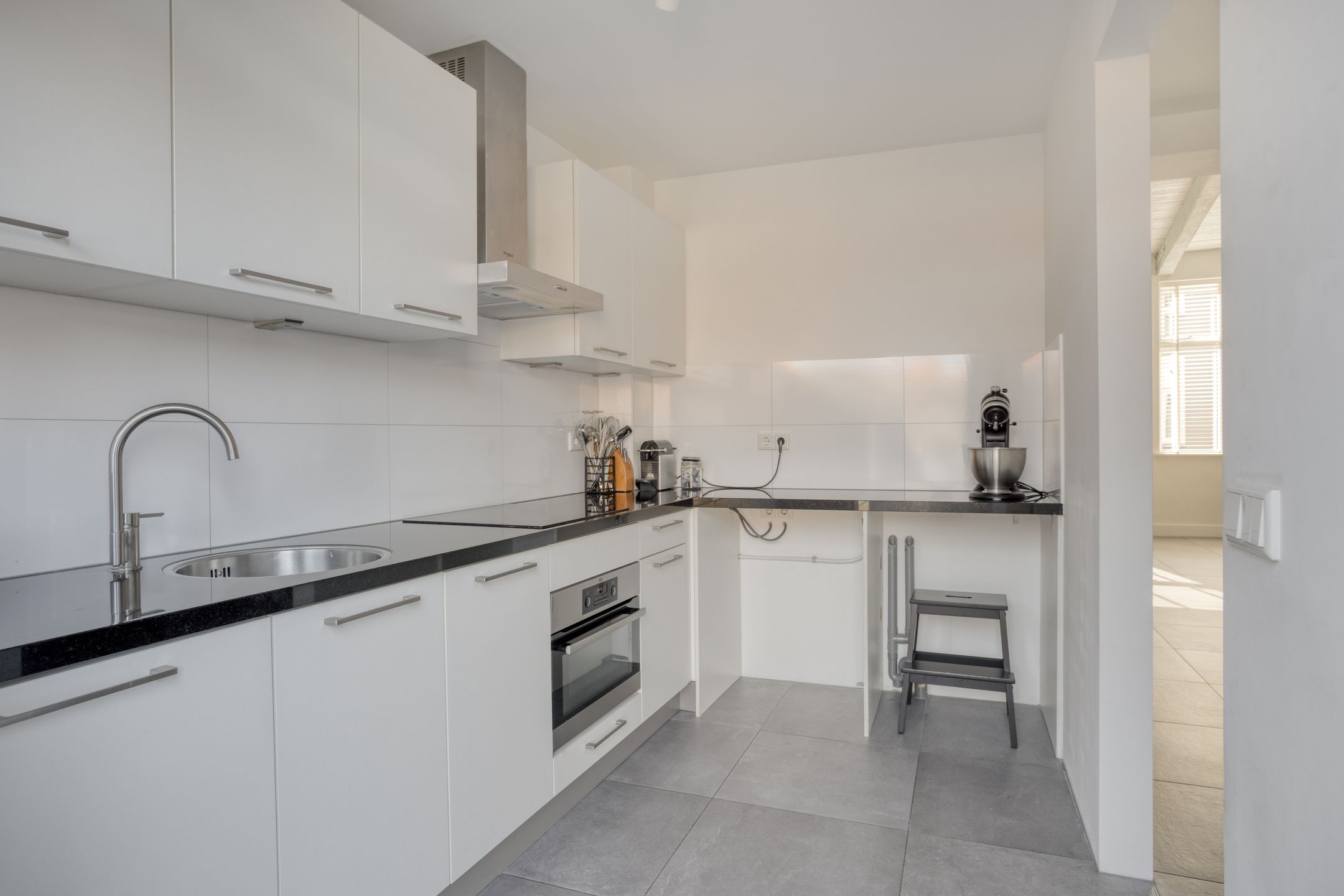 Photo 12 of Raadhuisstraat 55