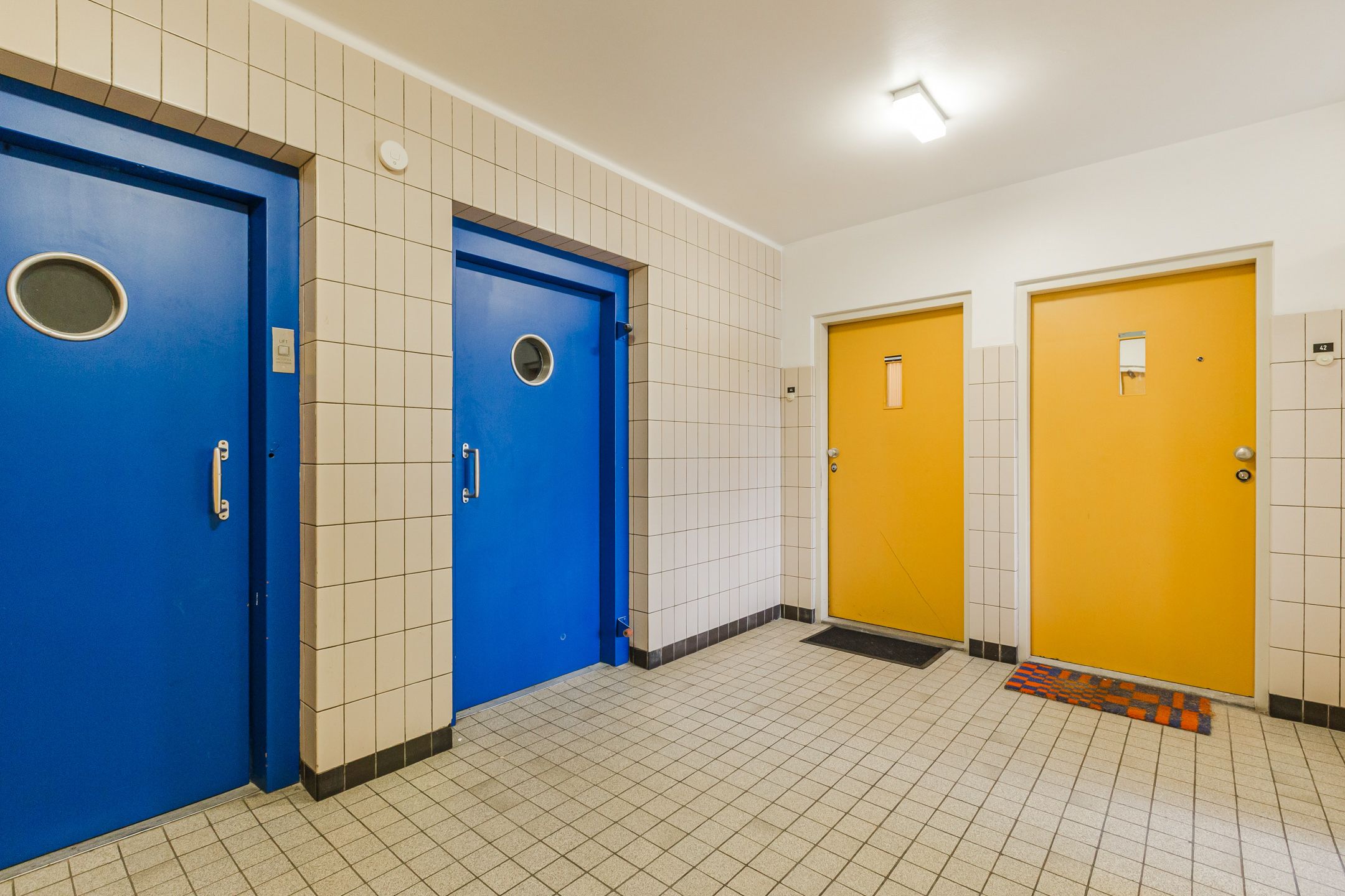 Photo 9 of Maassluisstraat 44