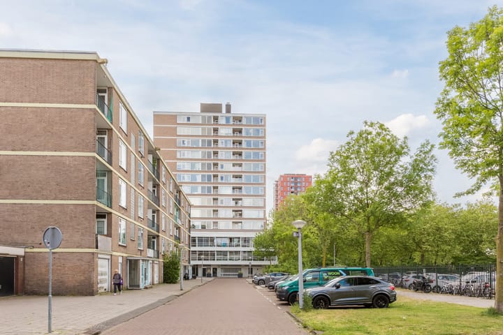 Photo 2 of Maassluisstraat 44