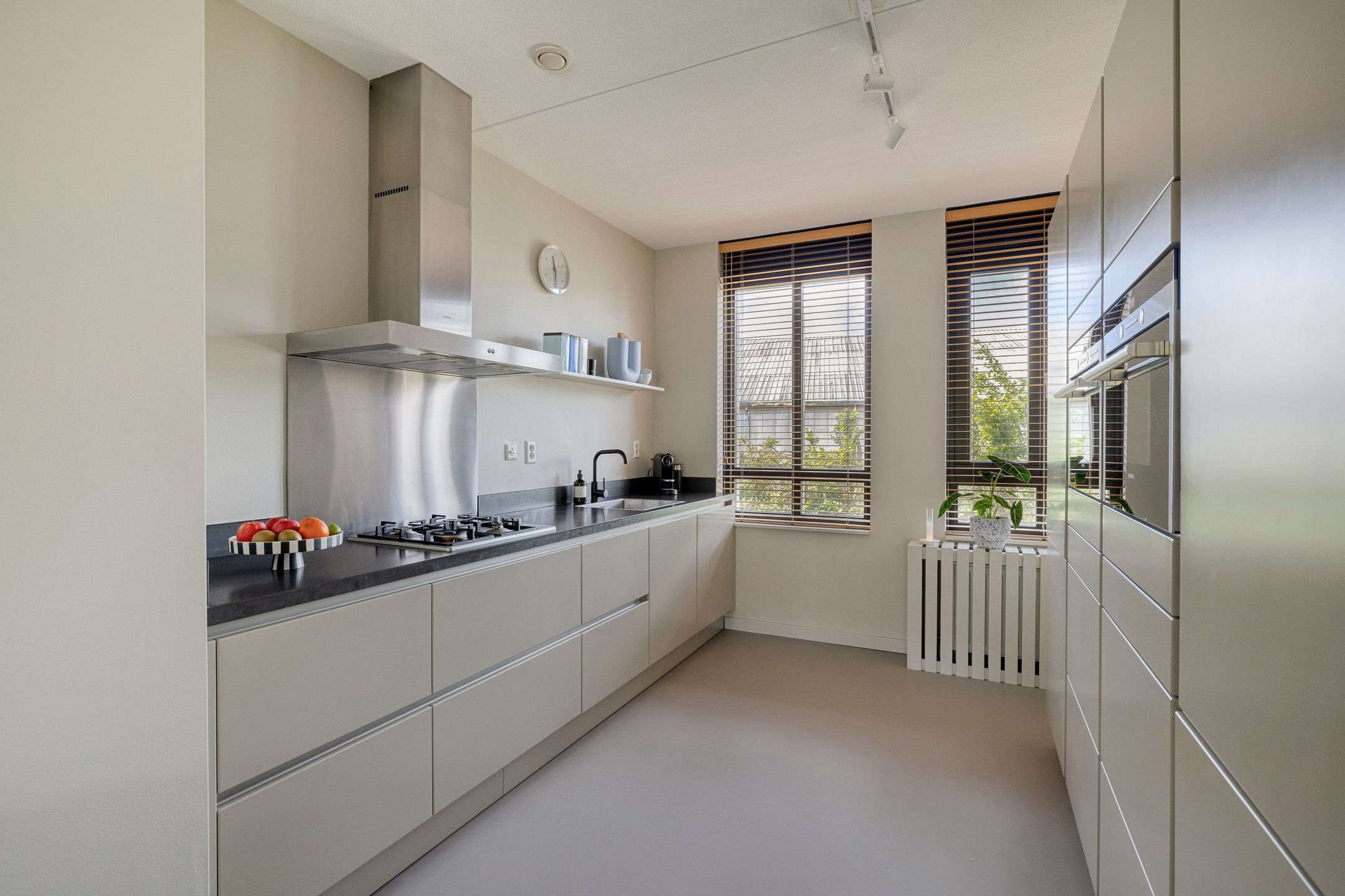 Foto 12 van Hoge Rijndijk 4-26