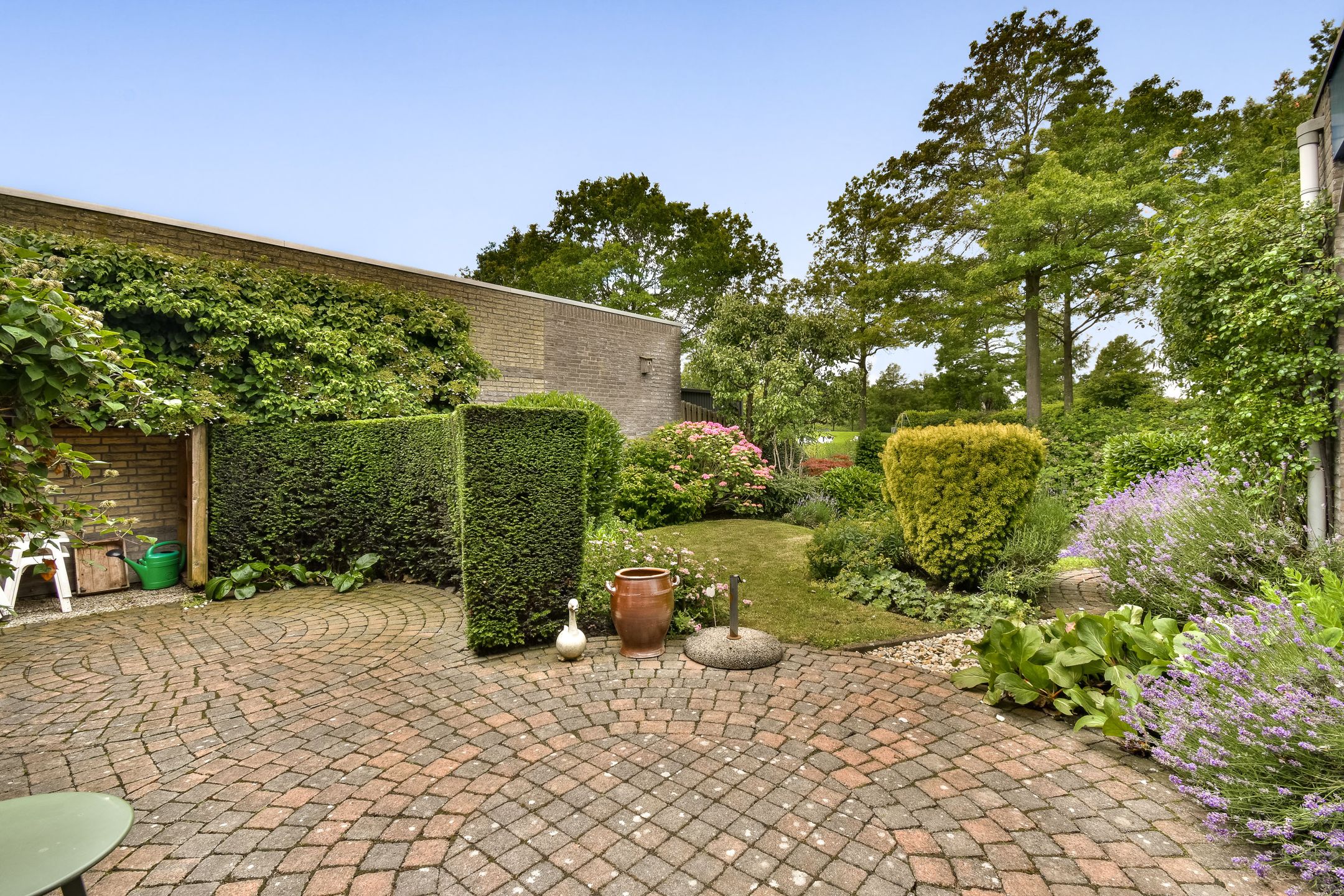 Photo 9 of Van den Broek-erf 49