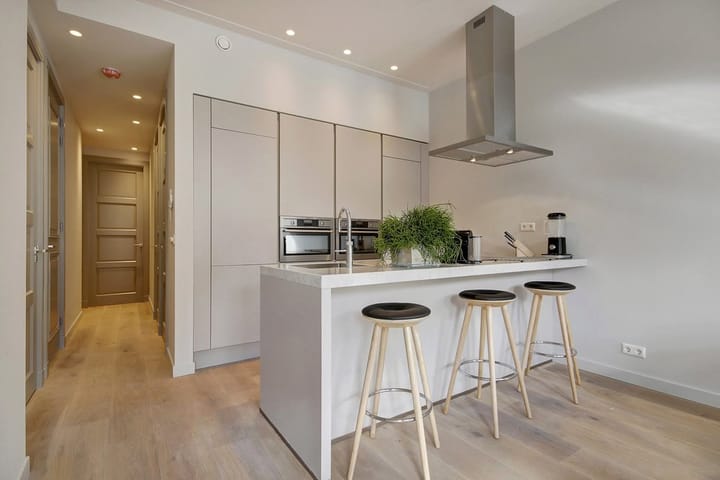 Foto 4 van Van Baerlestraat 116-2