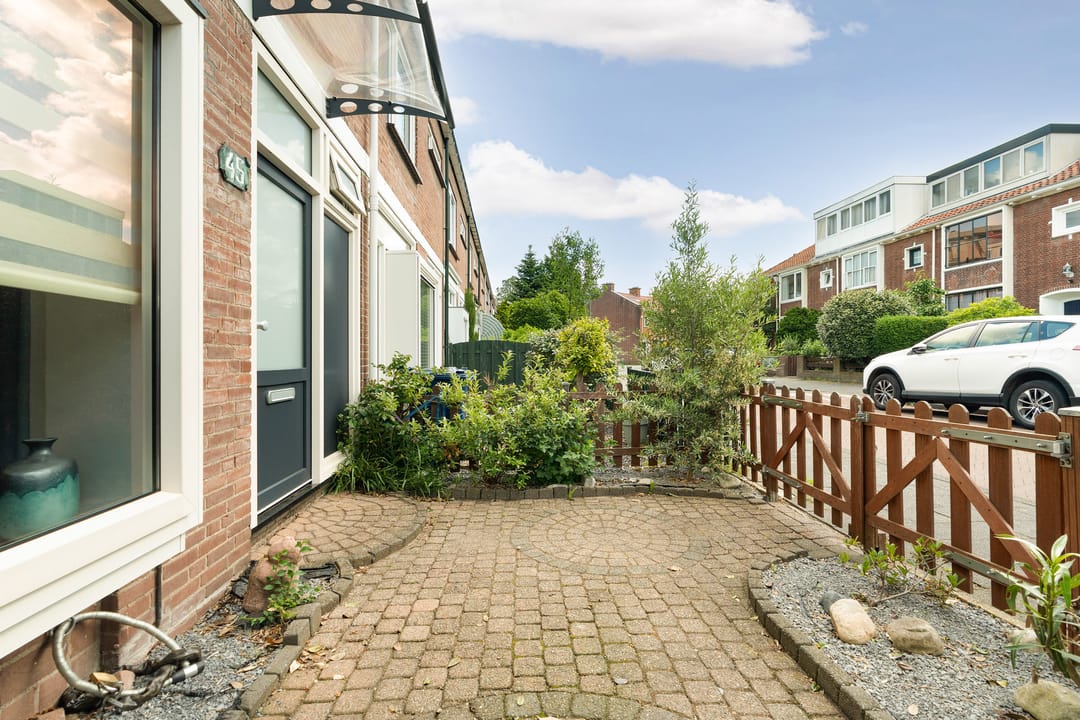Photo 8 of Wormerveerstraat 45