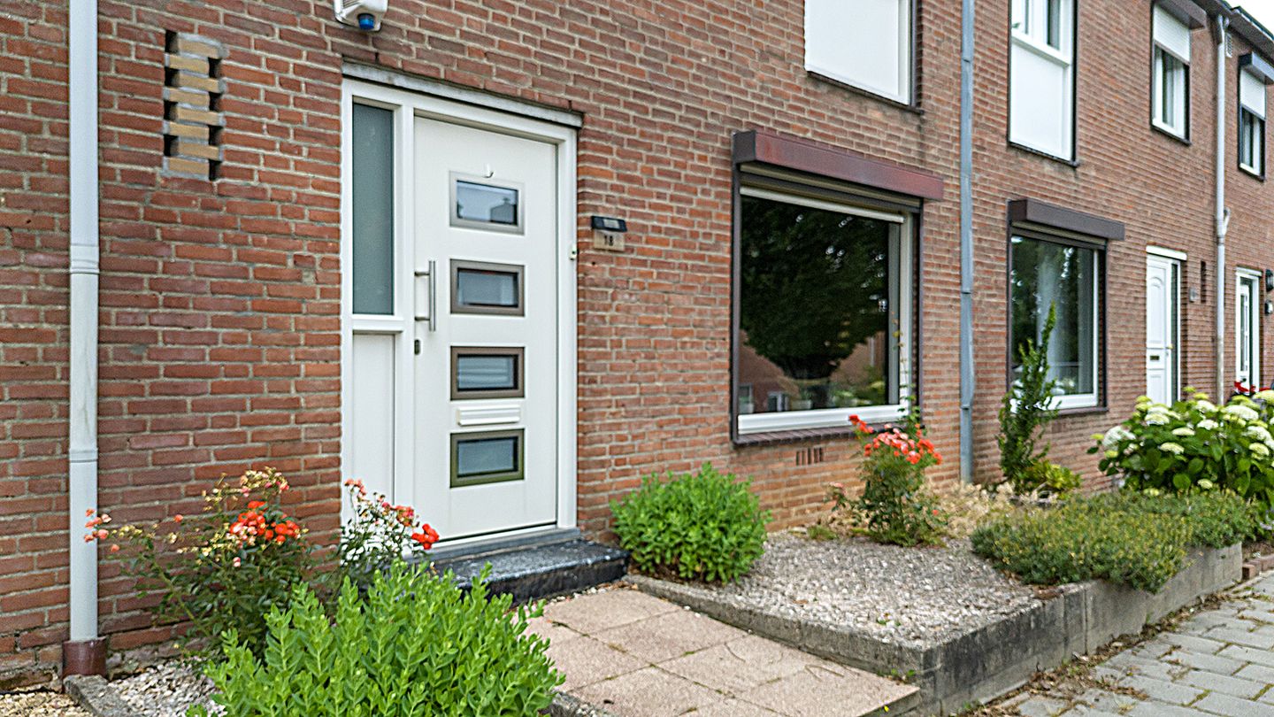 Photo 4 of Hertogstraat 18