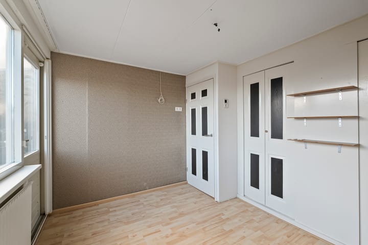 Tussenwoning te koop: Van Galenstraat 37, Den Helder