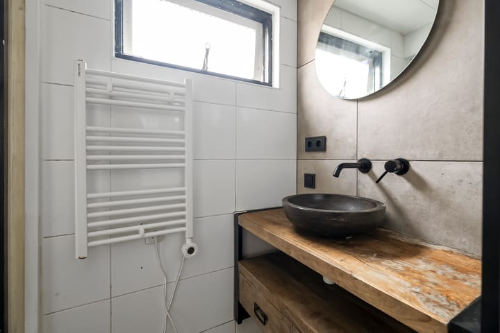 Tussenwoning te koop: Van Galenstraat 37, Den Helder