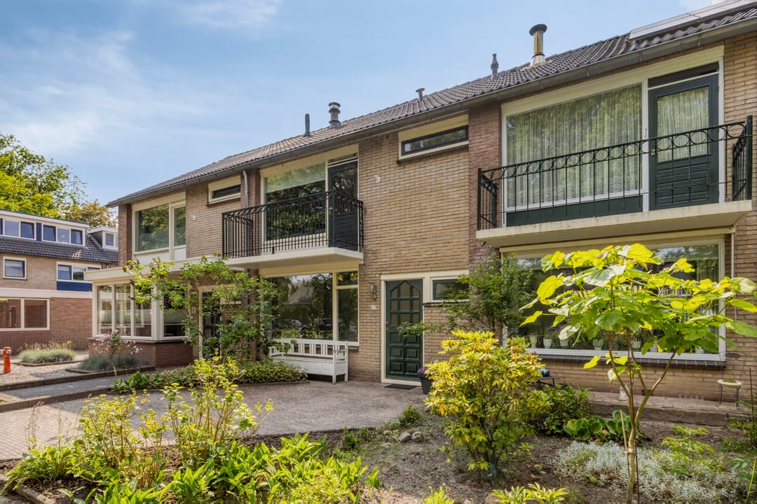 Photo 2 of Dokter de Bruynstraat 47