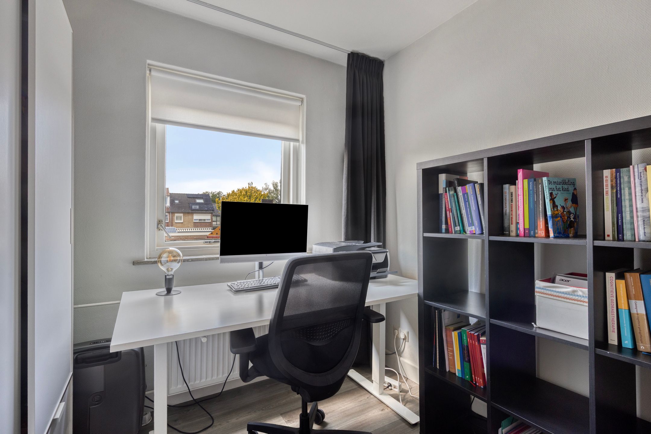 Photo 18 of Dokter de Bruynstraat 47