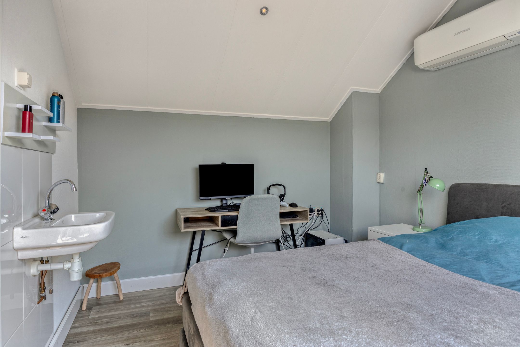 Photo 24 of Dokter de Bruynstraat 47