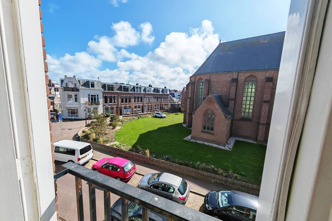 Photo 8 of Wassenaarsestraat 54-A