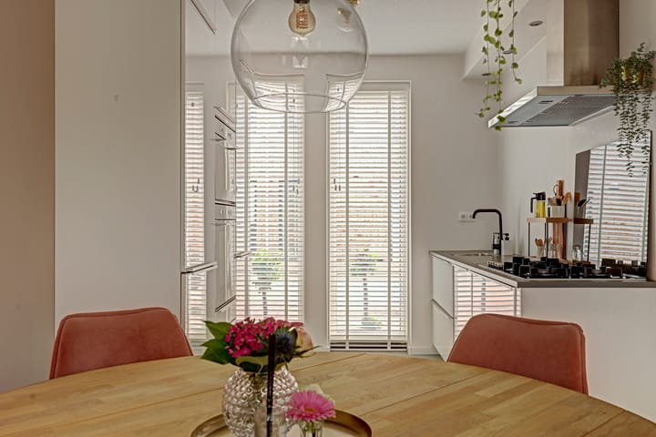 Photo 3 of Leliestraat 8