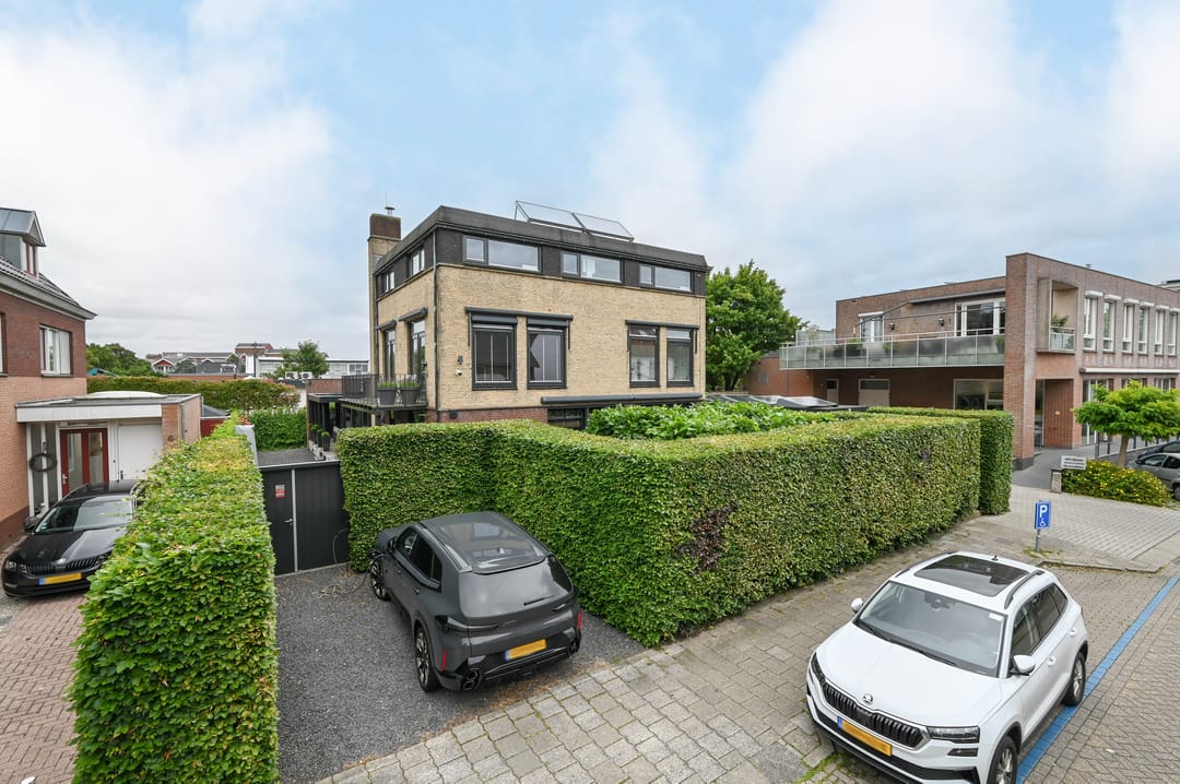 Foto 1 van Raadhuislaan 4