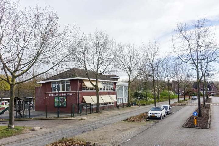 Tussenwoning te koop: Coendersberglaan 67, Helmond