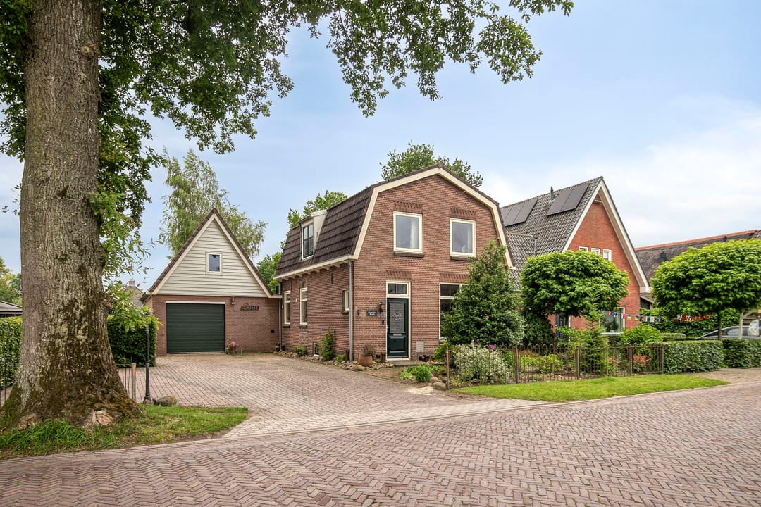 Foto 1 van Dorpsstraat 32