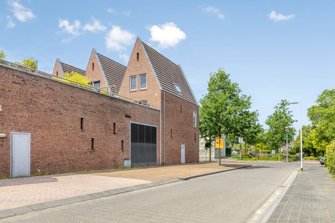 Photo 38 of Asterstraat 16