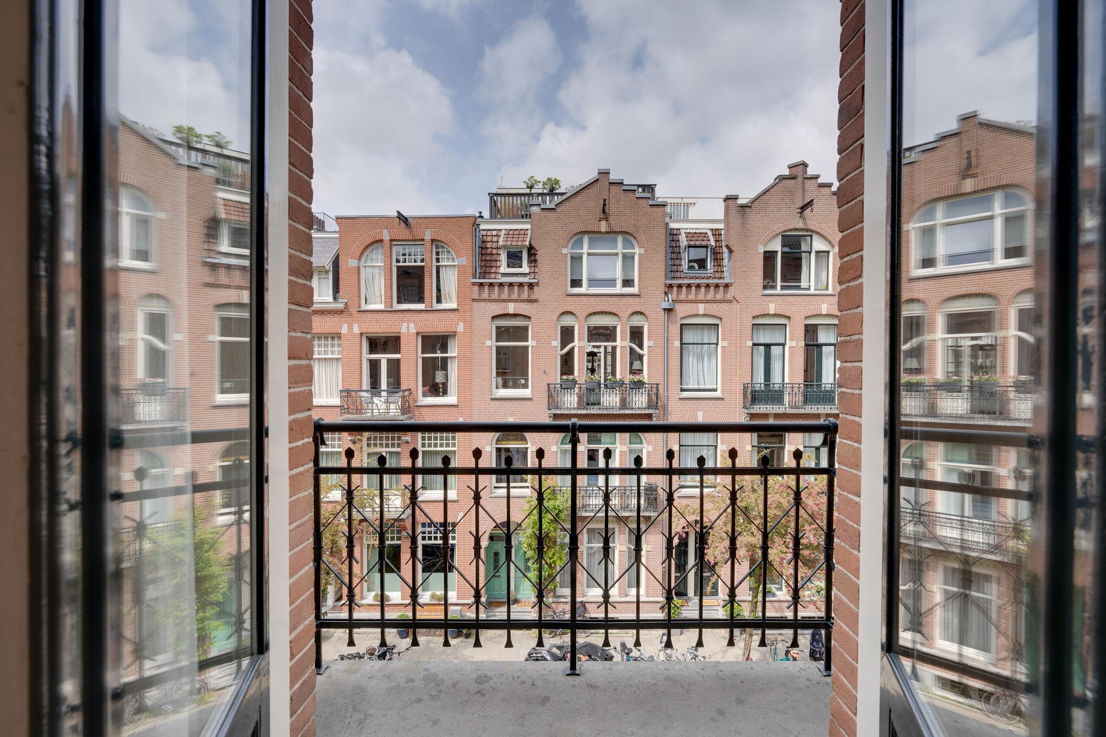 Photo 12 of Valeriusstraat 99-2