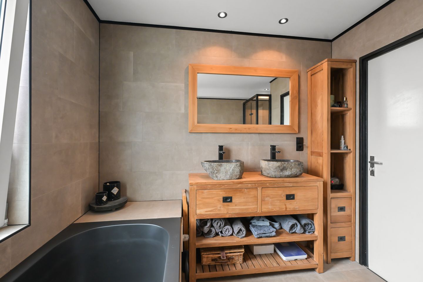 Photo 20 of Hertog Albrechtstraat 72