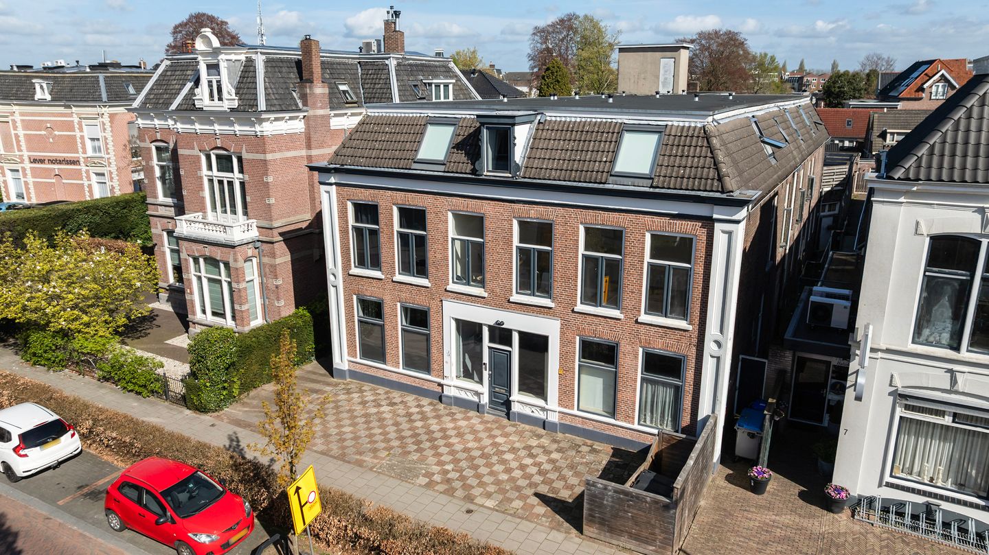 Bekijk foto 1 van Stationsweg 3
