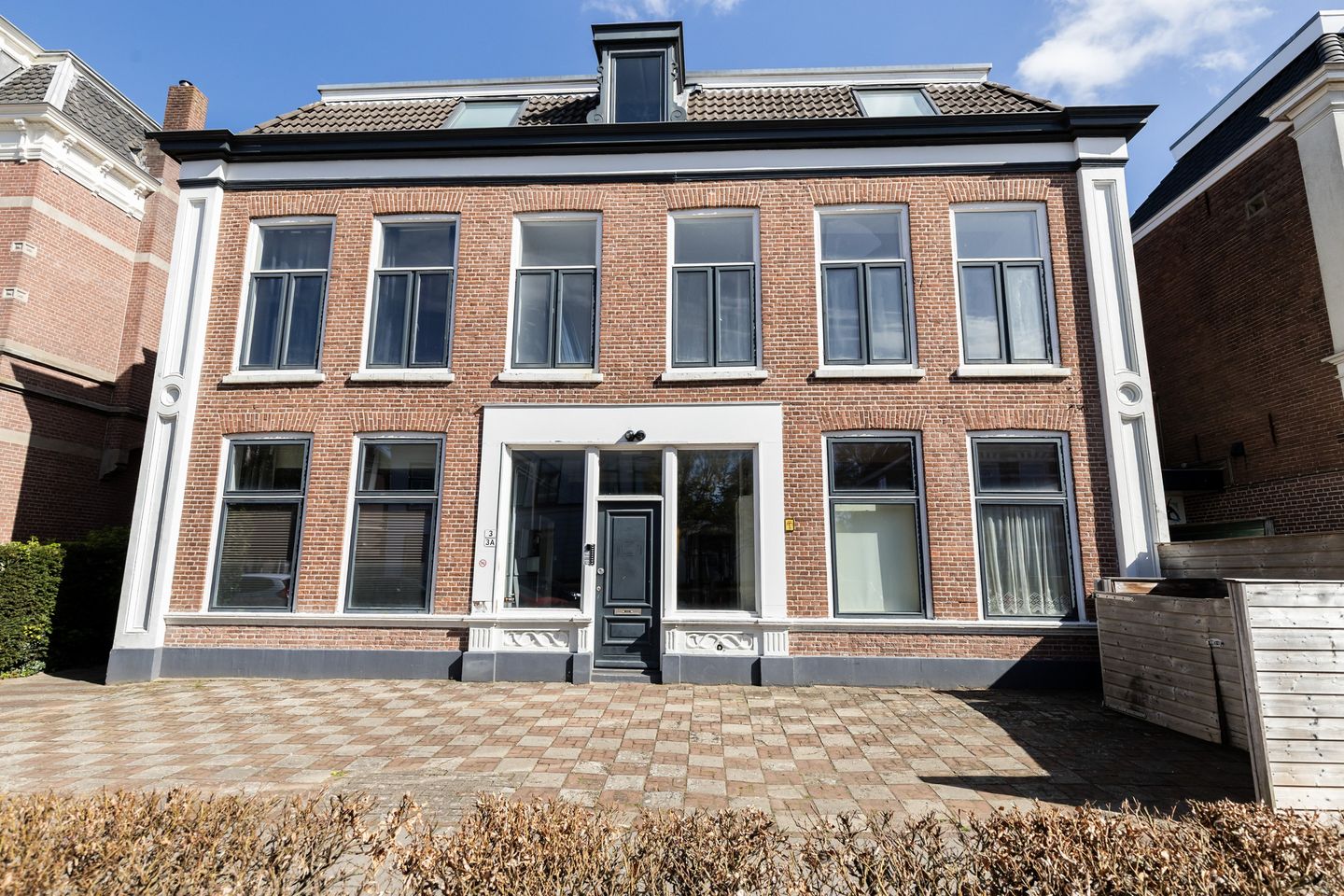 Bekijk foto 2 van Stationsweg 3