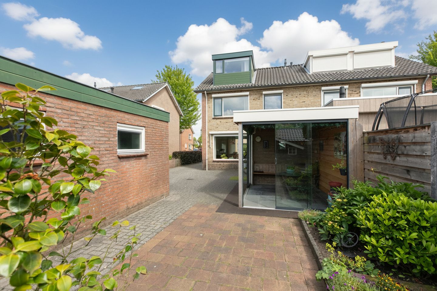 Photo 4 of Vos de Waelstraat 6