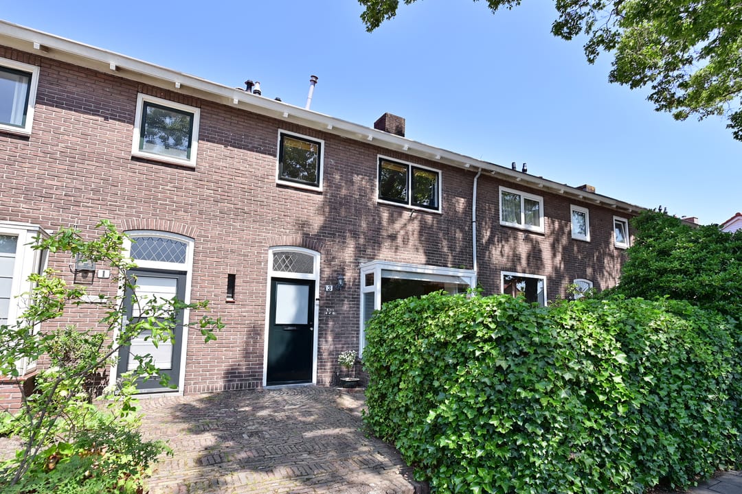 Foto 1 van P.M.R. Versteeghstraat 3