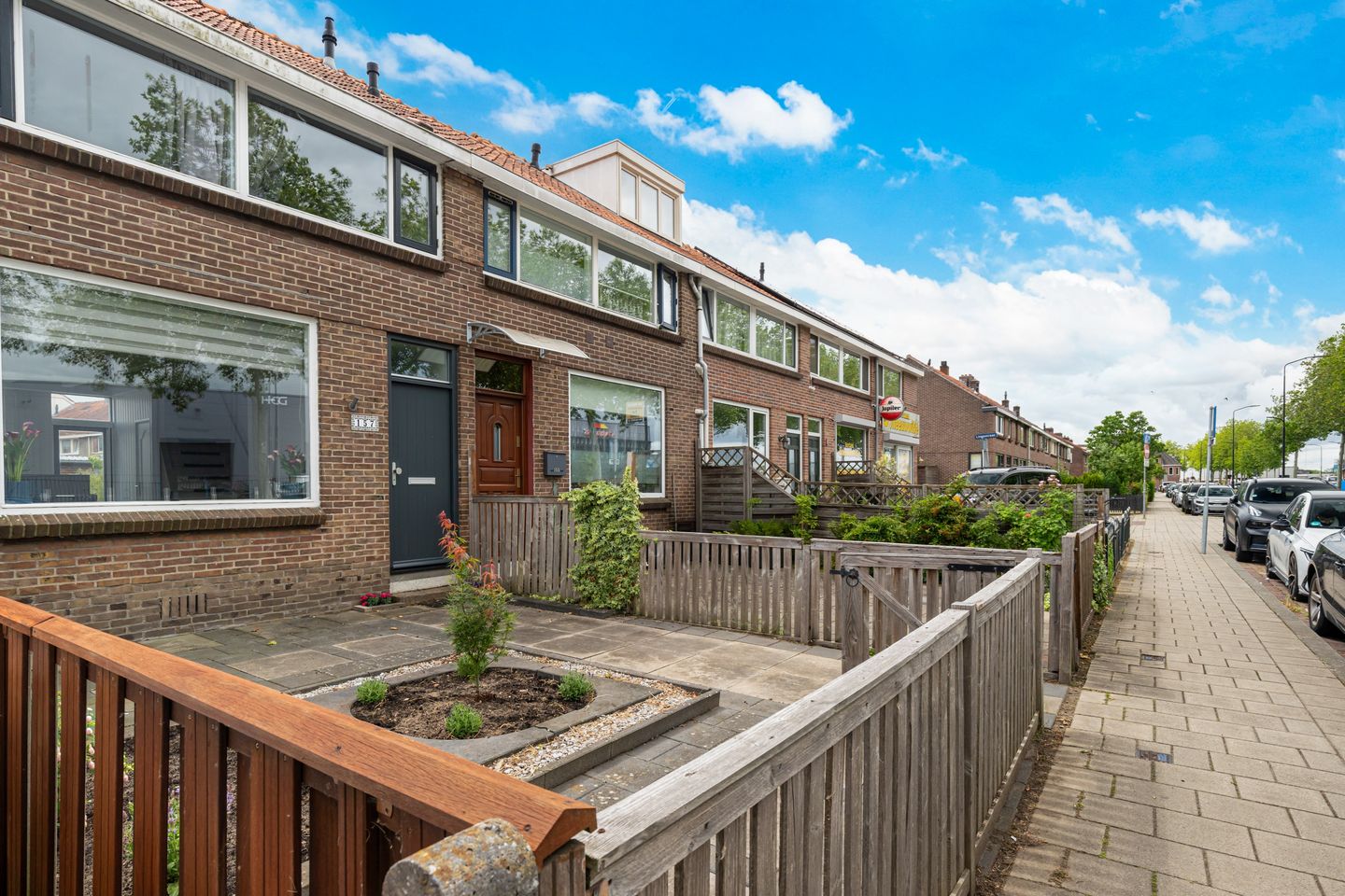 Photo 34 of Merwedestraat 157