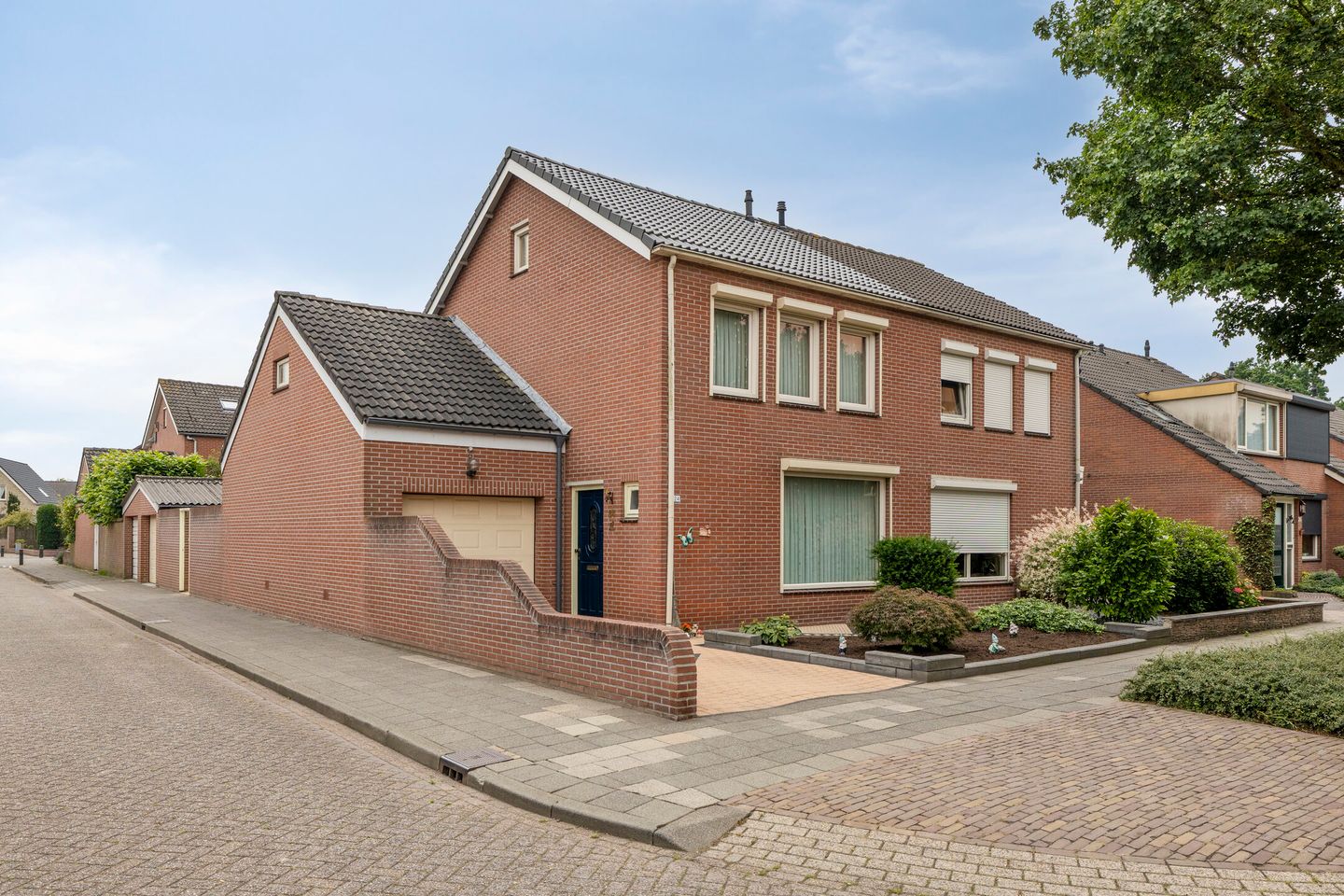 Photo 1 of Noordeinde 24