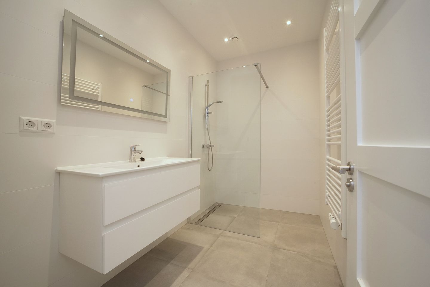 Photo 5 of Bentinckstraat 120