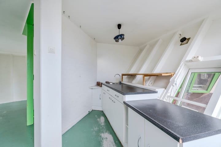Tussenwoning te koop: Piet Blomplein 7, Helmond