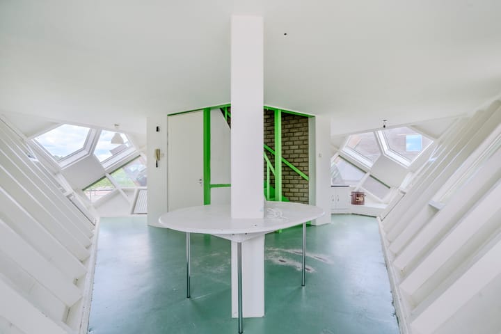 Tussenwoning te koop: Piet Blomplein 7, Helmond