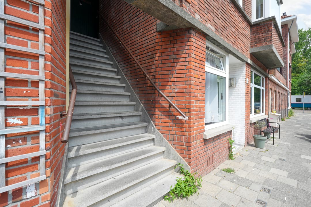Photo 2 of Dautzenbergstraat 9