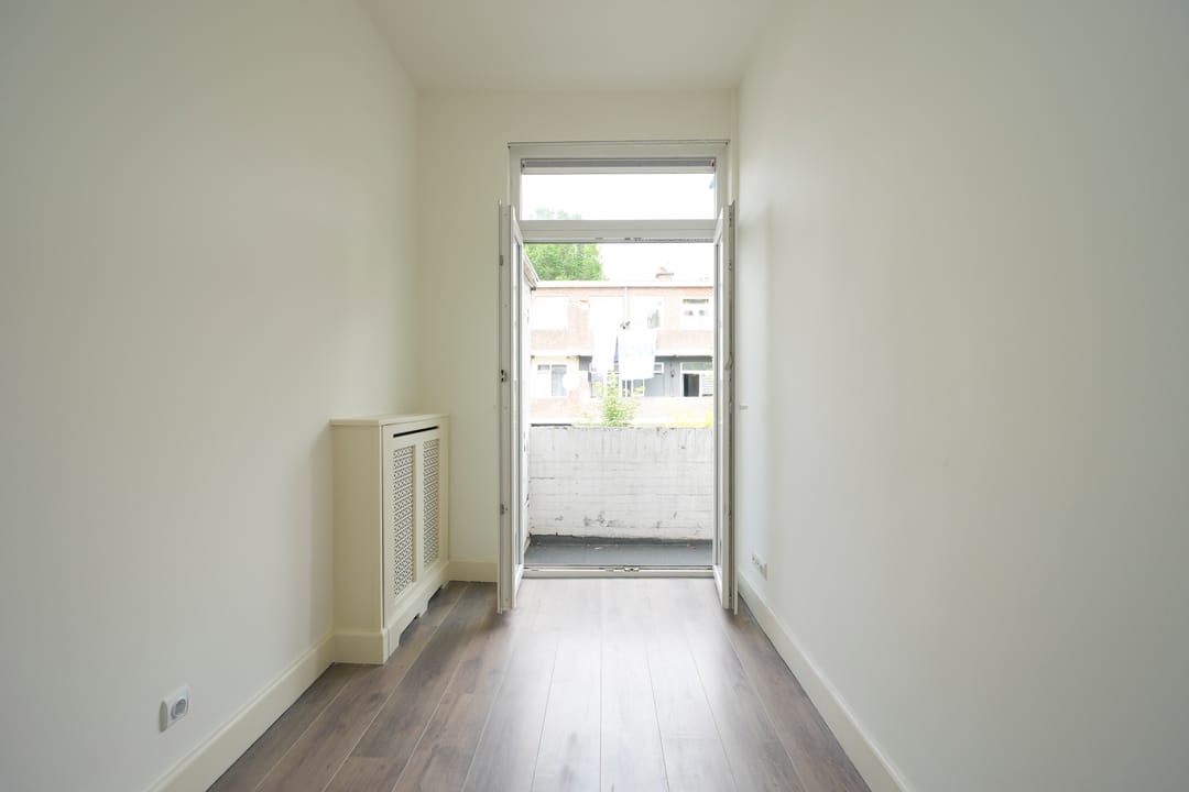 Photo 16 of Dautzenbergstraat 9