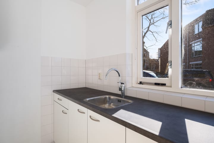Appartement te koop: A. van Spronsenstraat 24, 'S-Gravenhage