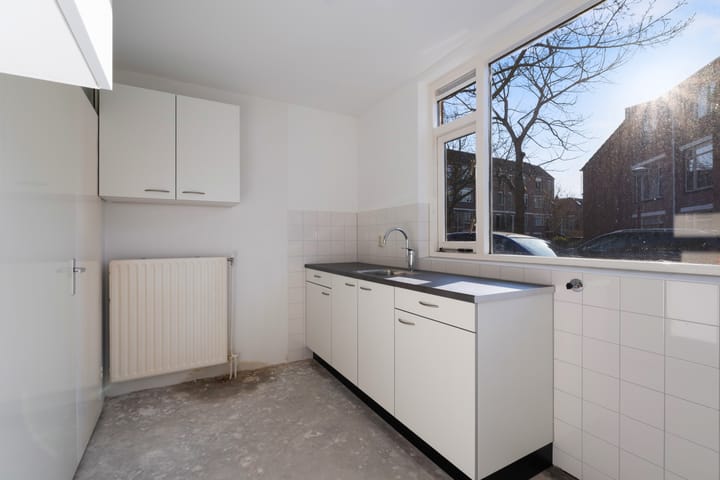 Appartement te koop: A. van Spronsenstraat 24, 'S-Gravenhage