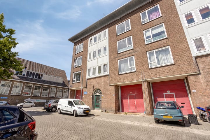 Photo 2 of Van Oestendestraat 37-C