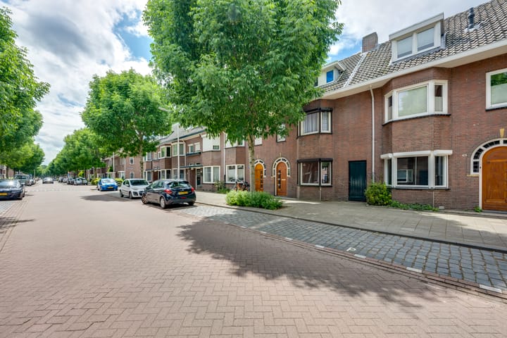 Photo 2 of Leenherenstraat 7