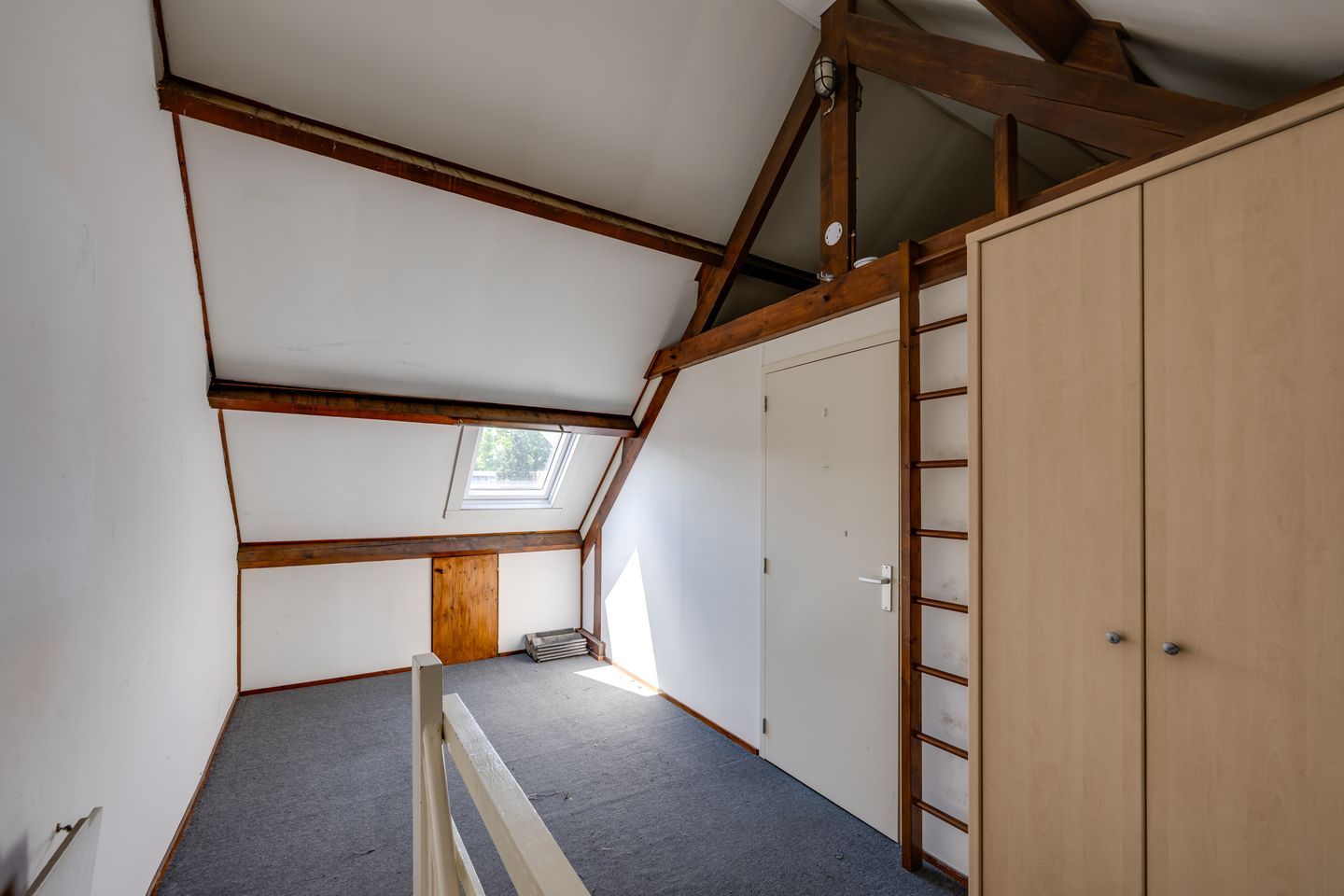 Photo 34 of Leenherenstraat 7