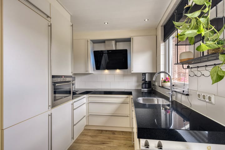 Tussenwoning te koop: Merellaan 9, Anna Paulowna