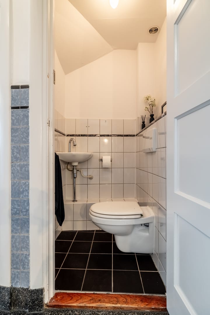 Tussenwoning te koop: Generaal van der Plaatstraat 15, Breda