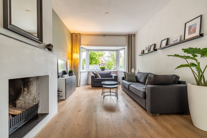 Tussenwoning te koop: Generaal van der Plaatstraat 15, Breda