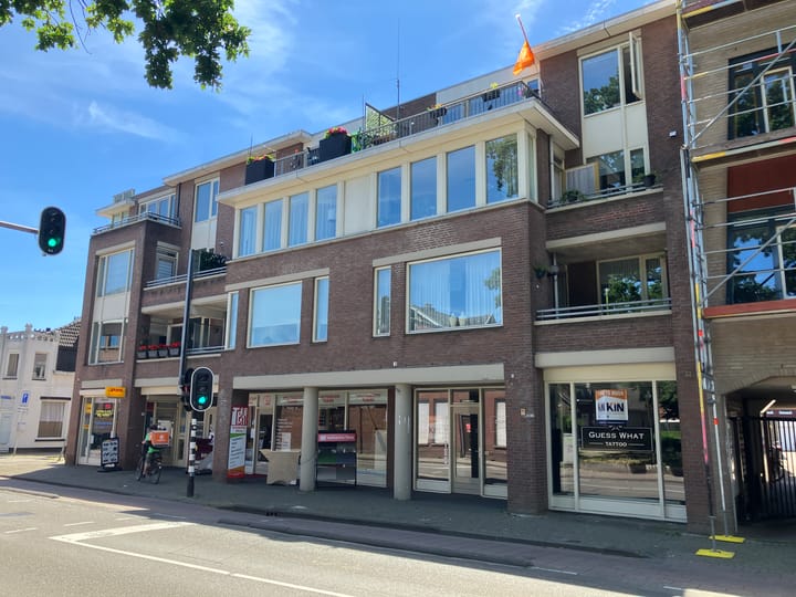 Veldhovenring 38, Tilburg