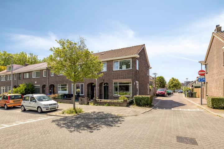 Voorweg 16