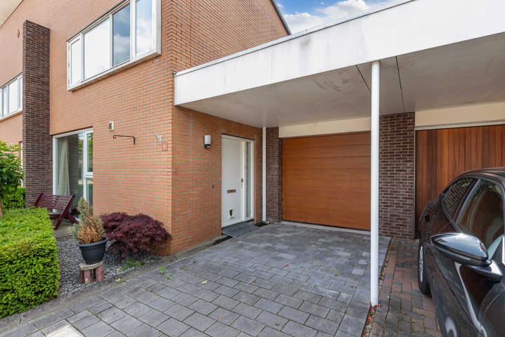 Photo 4 of De Schildwacht 9