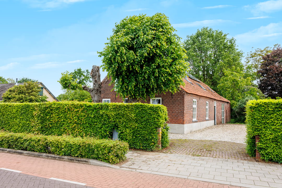Photo 56 of Bloemenstraat 42