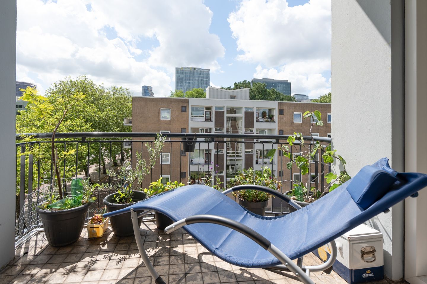 Photo 10 of Catharina van Rennesstraat 1-3