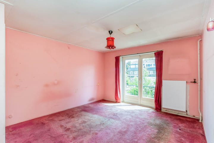 Tussenwoning te koop: Van Limburg Stirumstraat 9, Hilversum