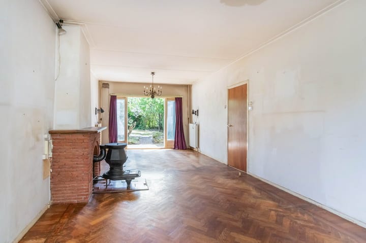 Tussenwoning te koop: Van Limburg Stirumstraat 9, Hilversum