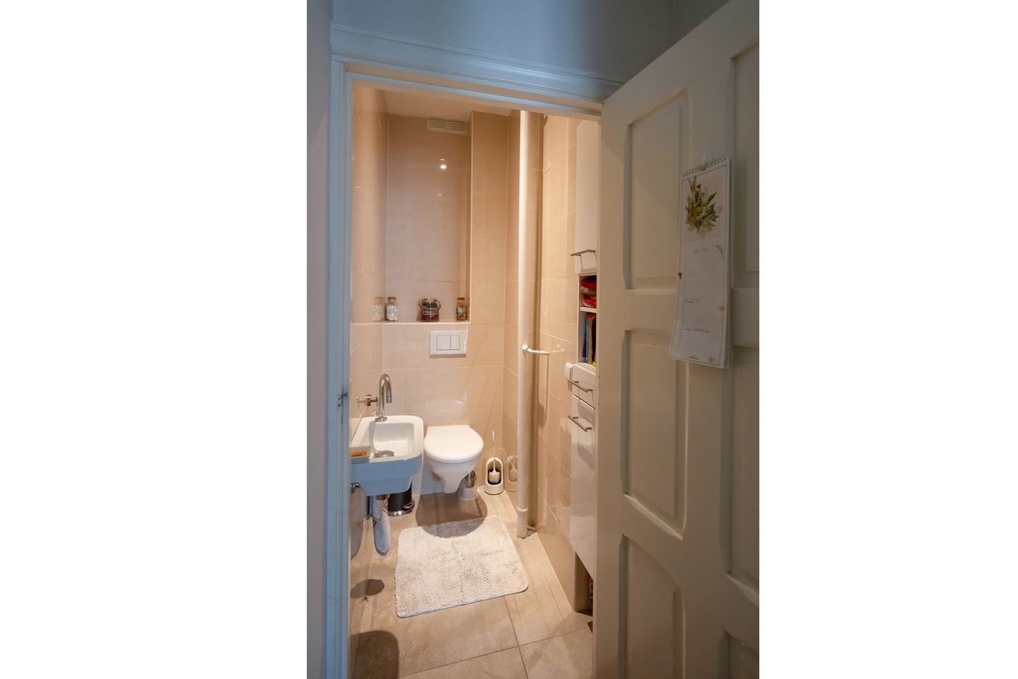 Photo 34 of Catharina van Rennesstraat 1-3