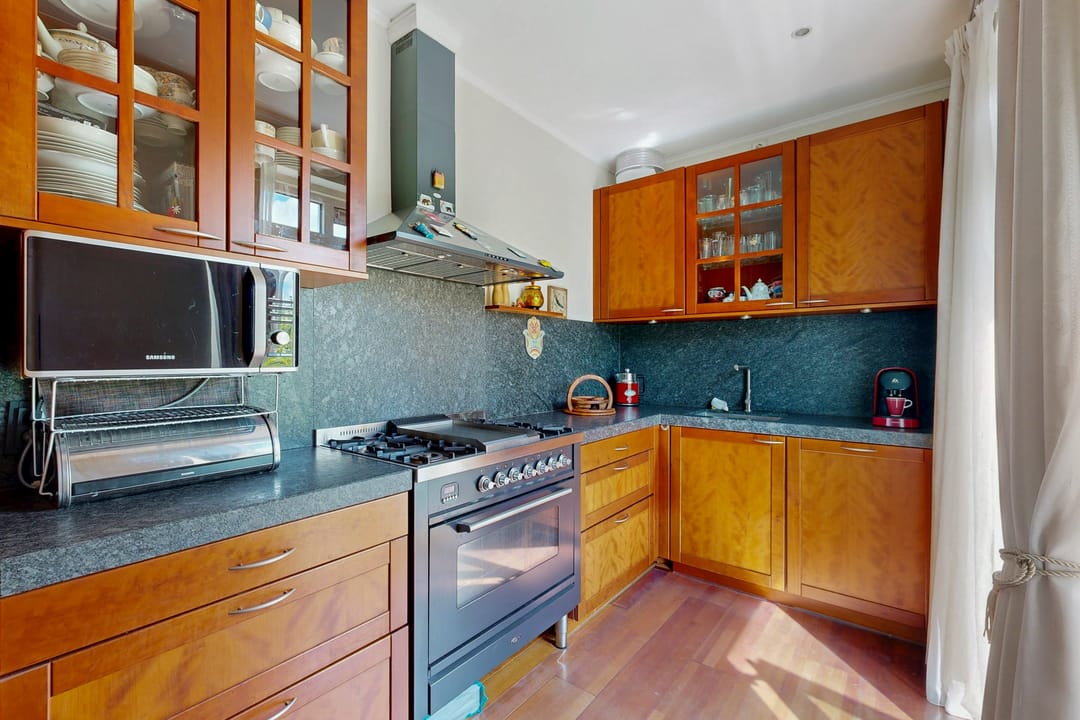 Photo 17 of Catharina van Rennesstraat 1-3